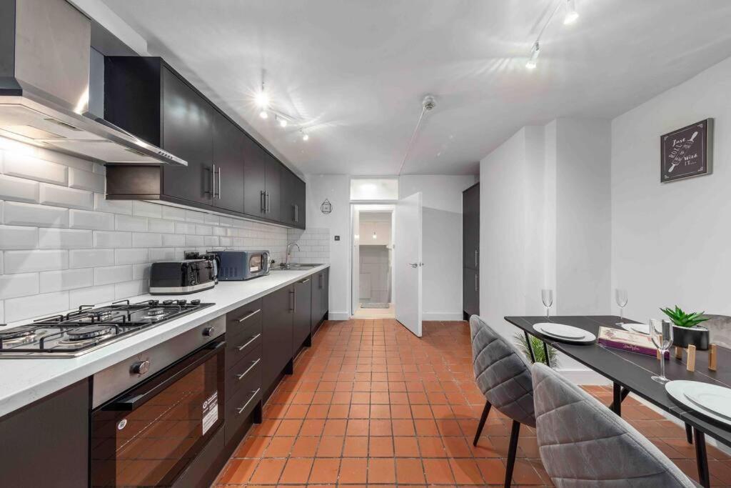 Sleep14 In Victoria 43vpr Apartment London